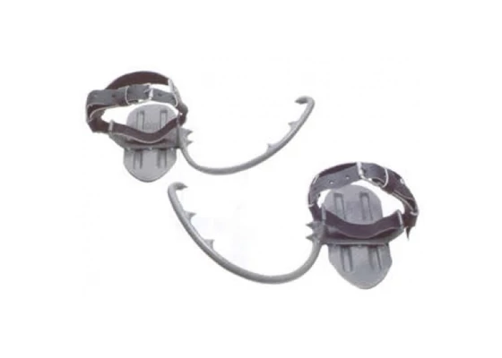 Mászószerszámok, csörlős mentőállványok